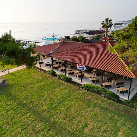 Hotel Transatlantik 4*