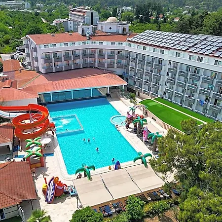 Ξενοδοχείο Transatlantik 4*