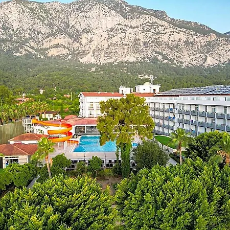 Ξενοδοχείο Transatlantik 4*