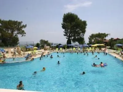 Transatlantik Ξενοδοχείο 4*